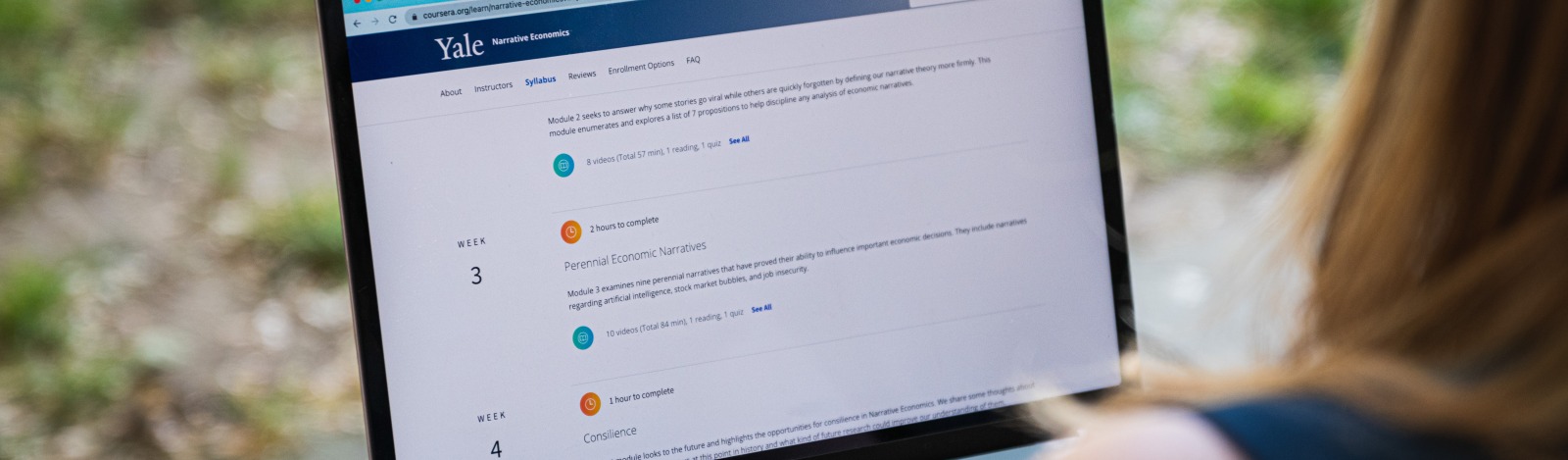 laptop with yale online courses